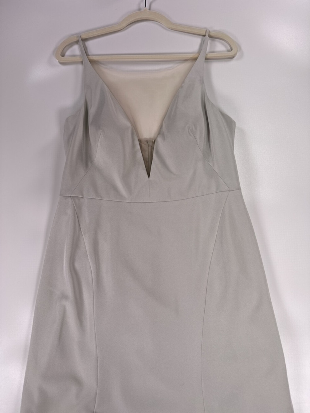 Marchesa Notte Bridesmaids Crema V-Neck Trumpet Gown Solid Silver Size 8 - Picture 4 of 15